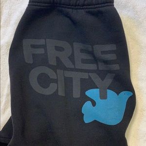 Free city sweatpants